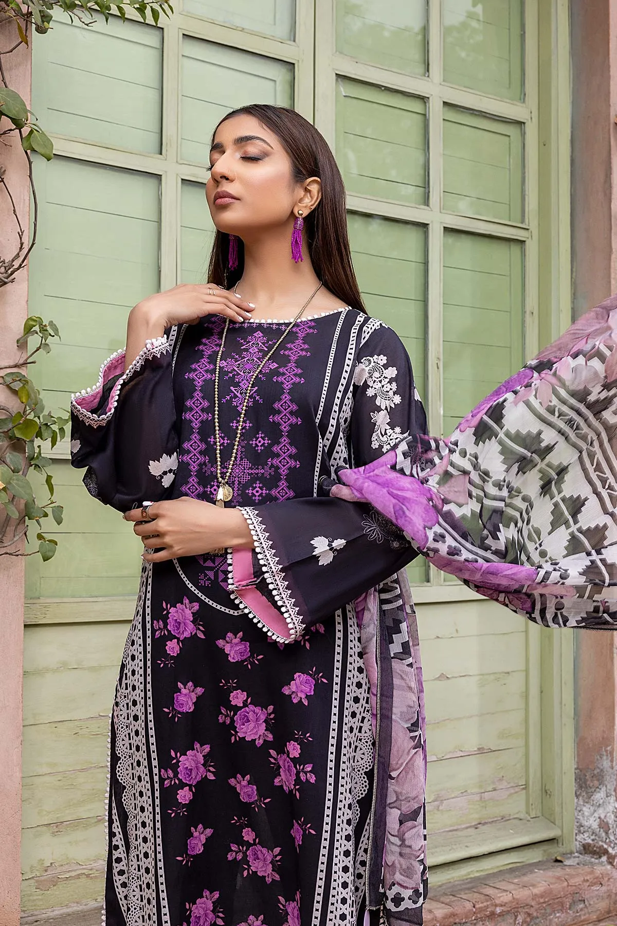 3-Pc Qaus C-Prints Printed Lawn Suit With Chiffon Dupatta QBW22-01-S