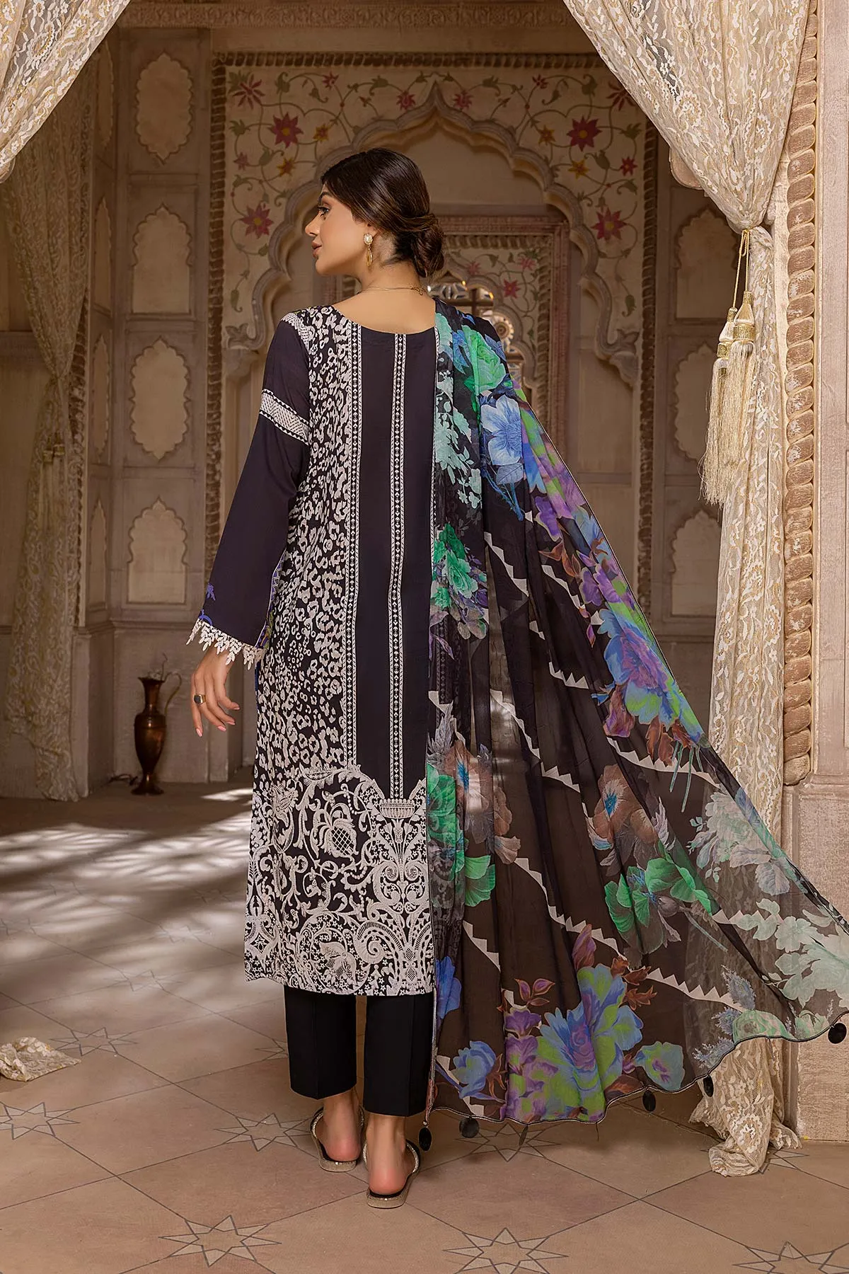 3-Pc Qaus C-Prints Printed Lawn Suit With Chiffon Dupatta QBW22-02-S