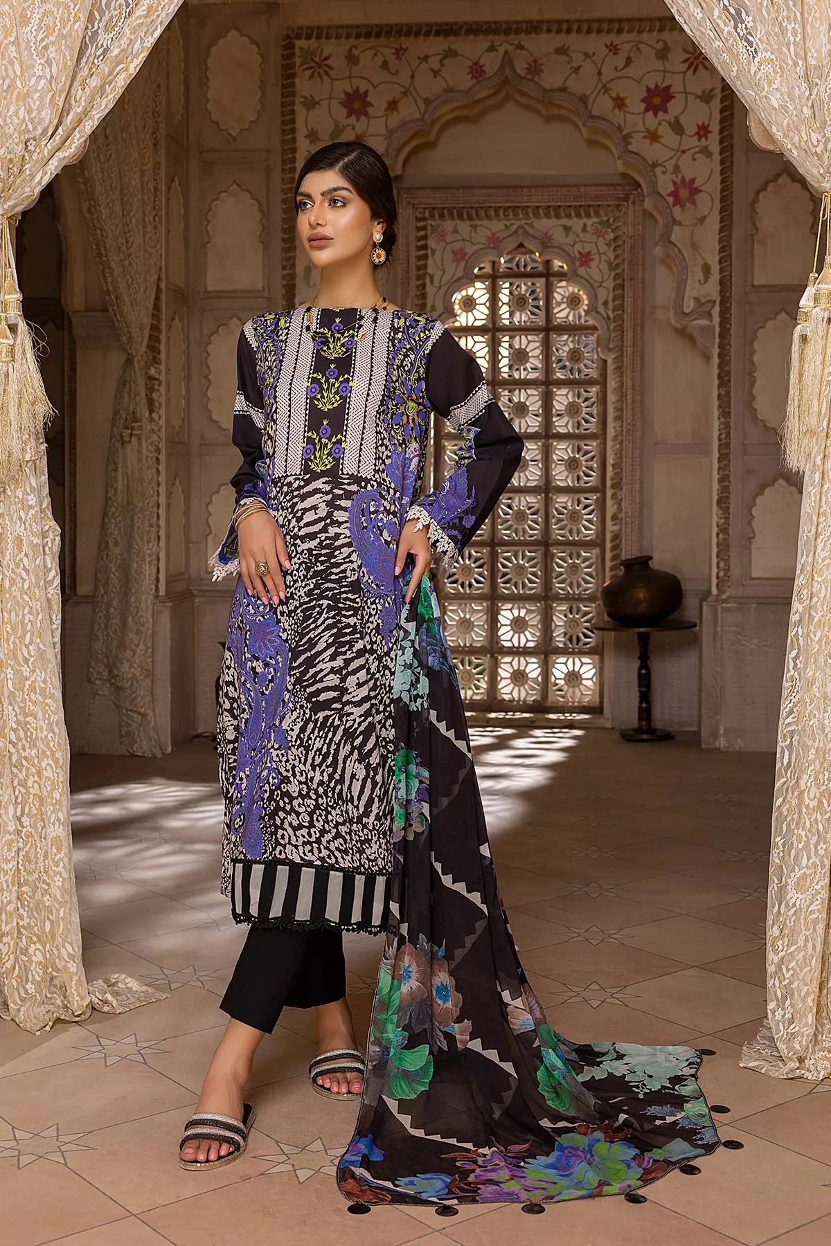 3-Pc Qaus C-Prints Printed Lawn Suit With Chiffon Dupatta QBW22-02-S