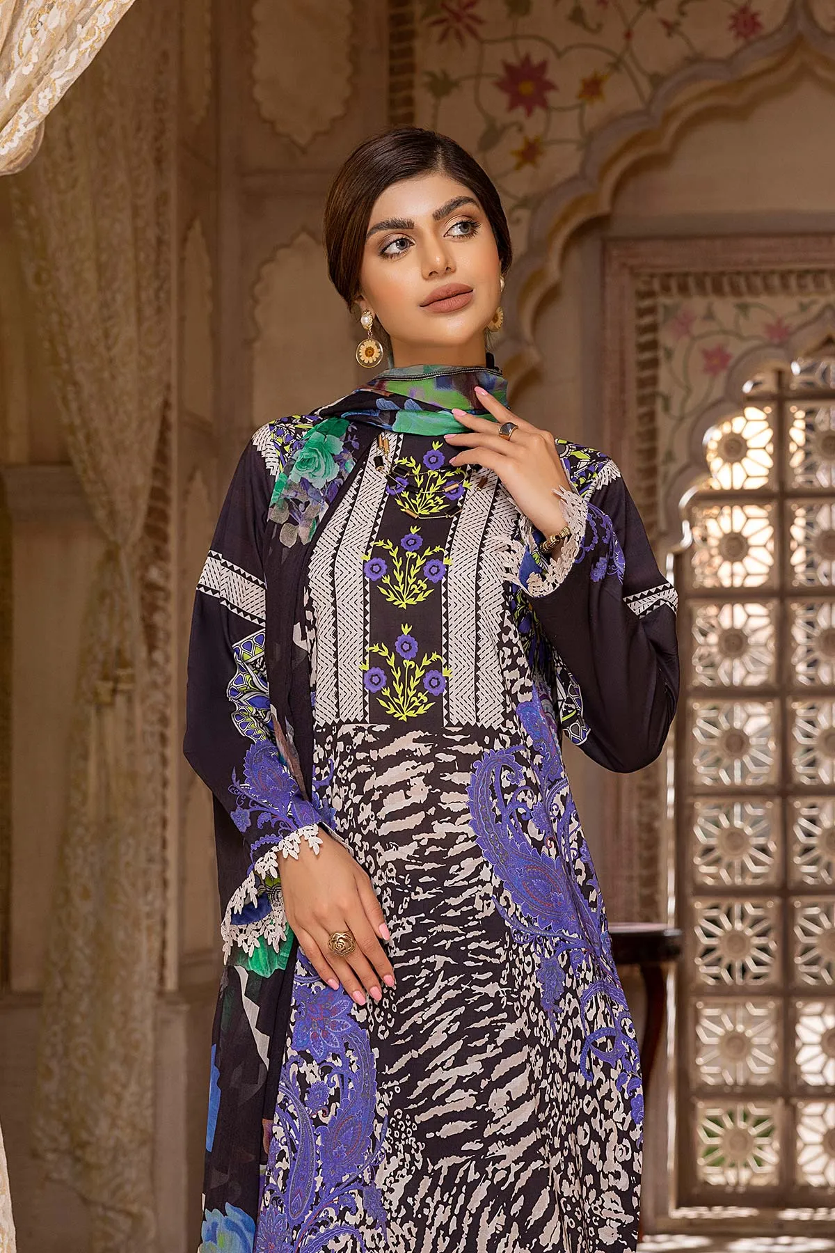 3-Pc Qaus C-Prints Printed Lawn Suit With Chiffon Dupatta QBW22-02-S