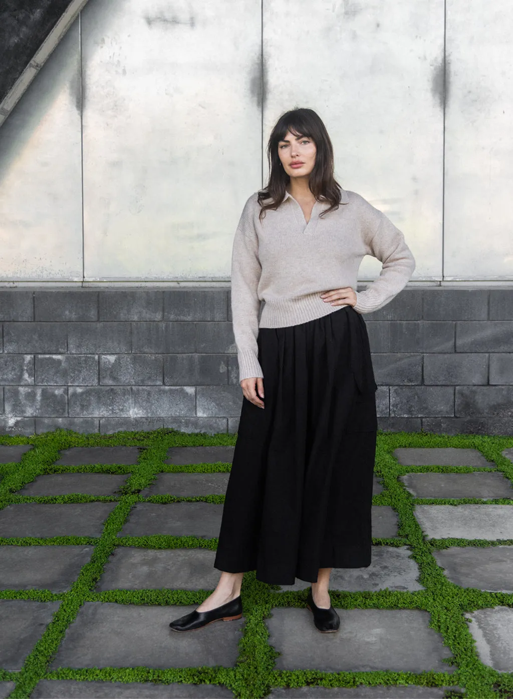 Structured Poplin Cargo Skirt in Black