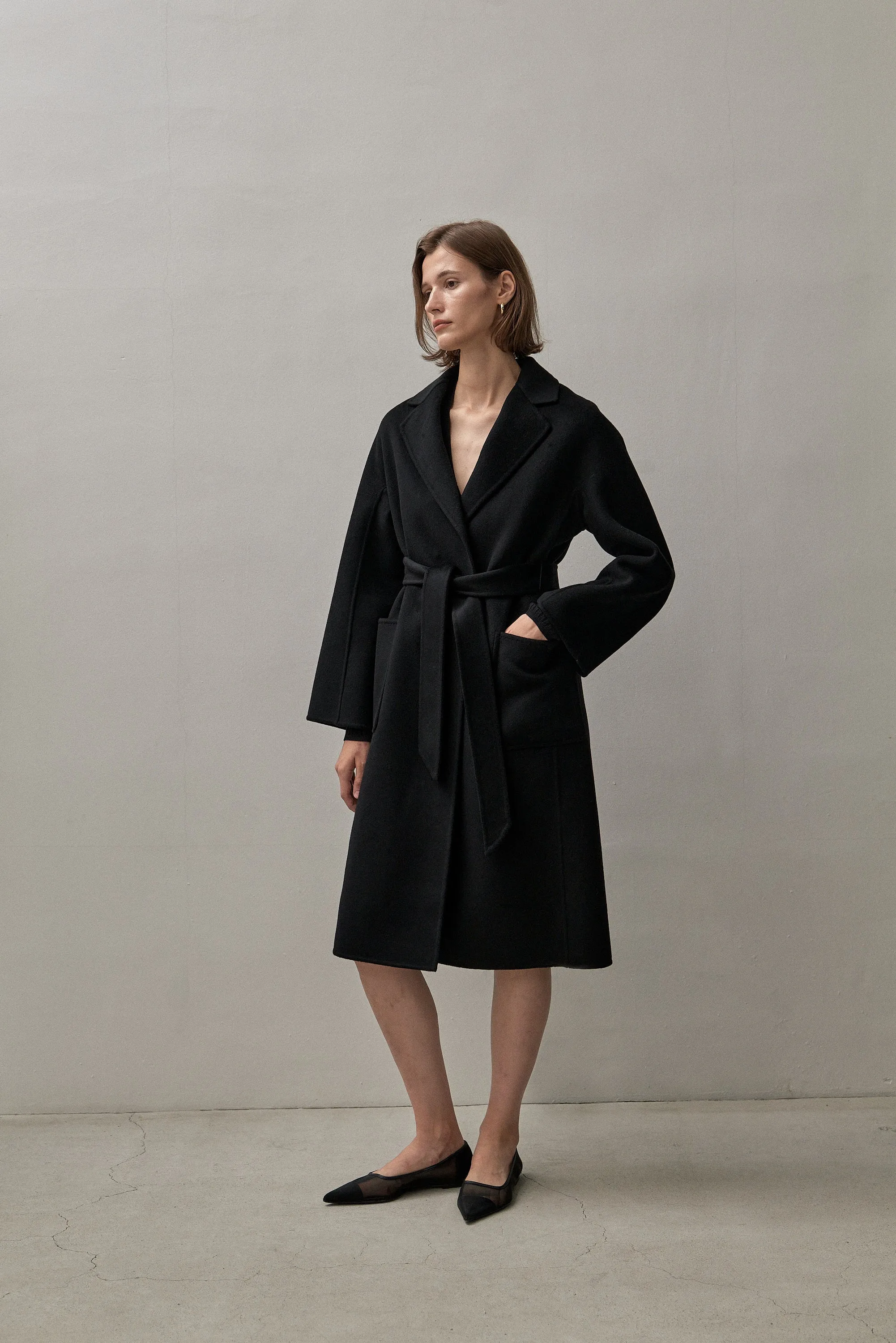 THE CLASSIC COAT - BLACK