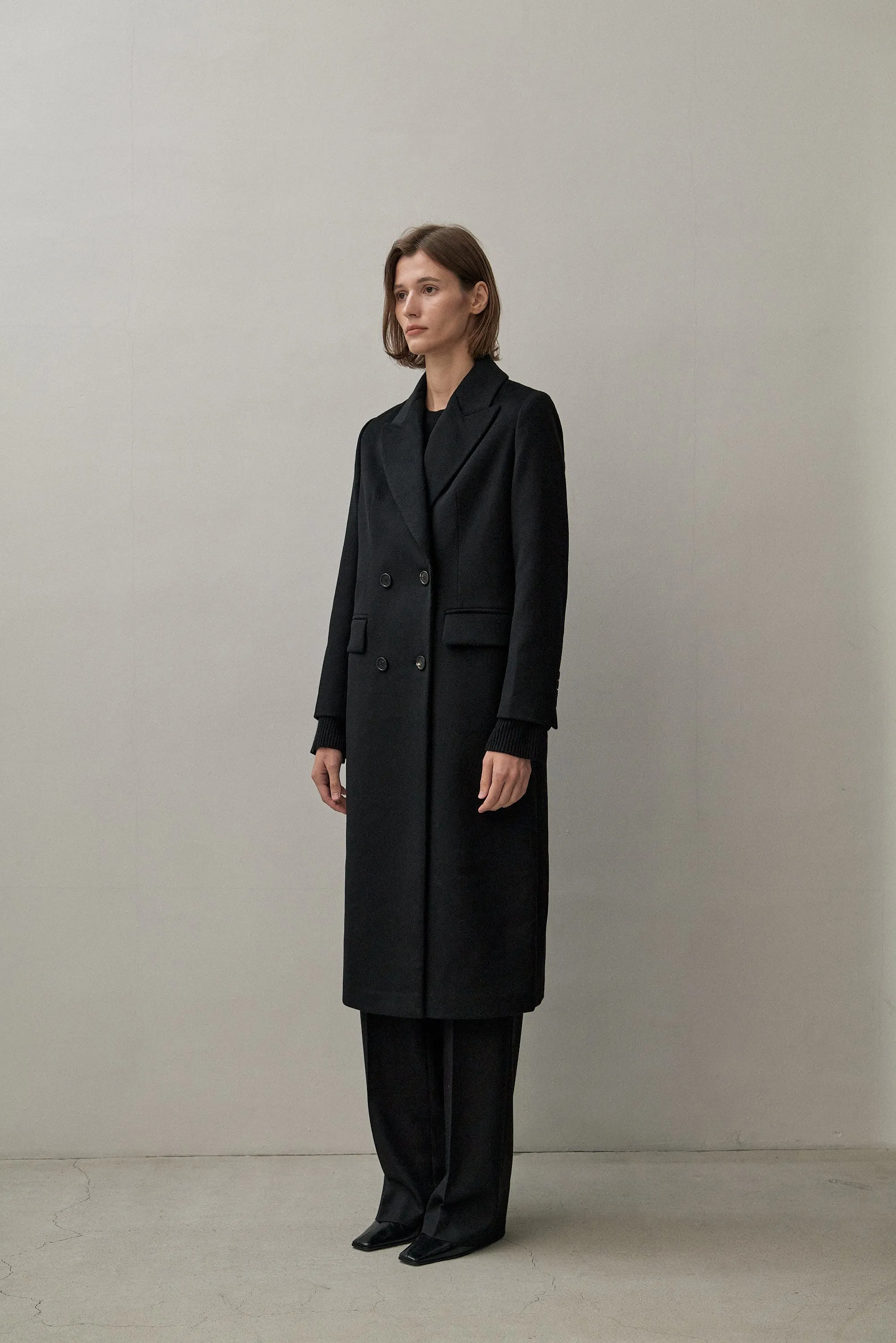 THE NEW YORK COAT- BLACK