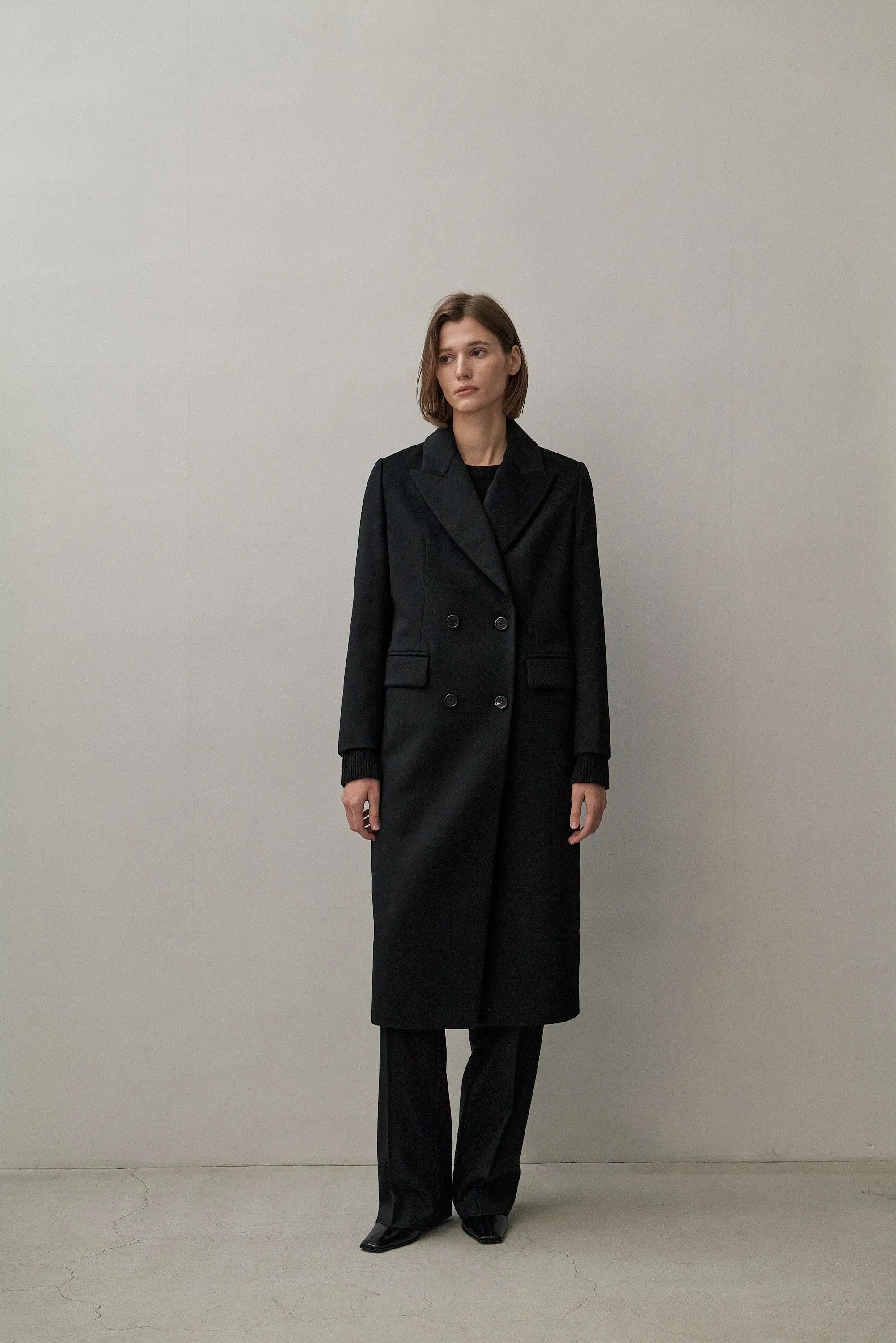 THE NEW YORK COAT- BLACK